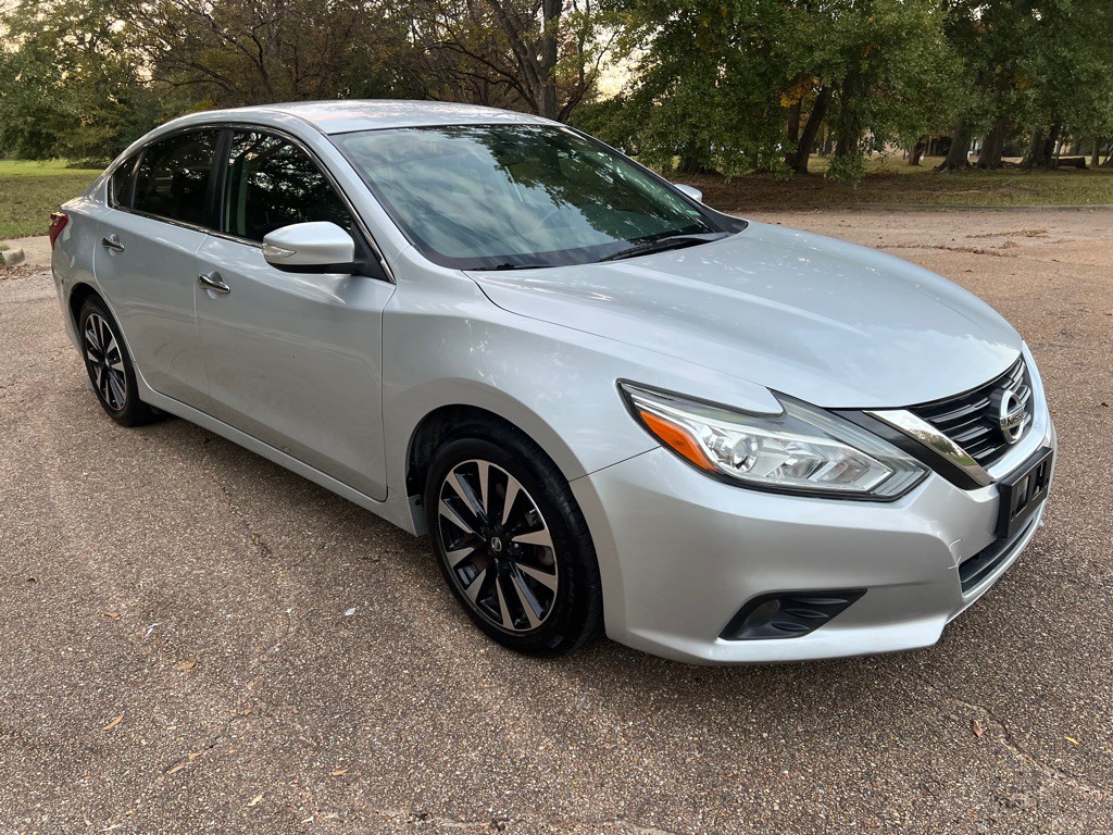 2018 Nissan Altima Image 7