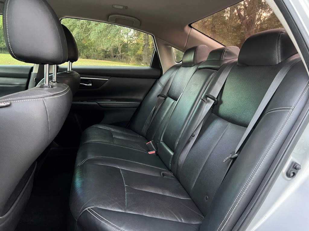 2018 Nissan Altima Image 12