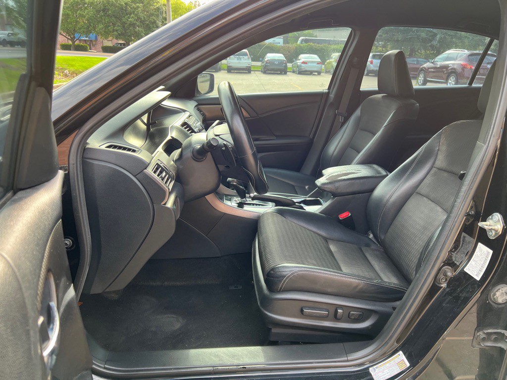 2016 Honda Accord Image 6