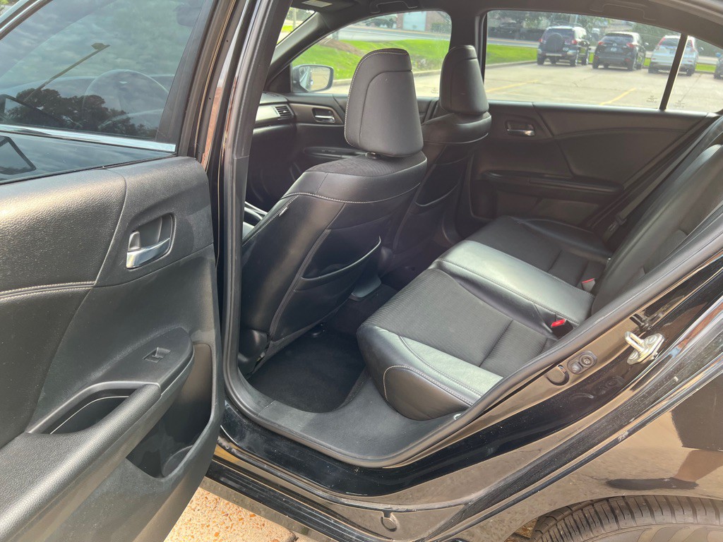 2016 Honda Accord Image 7