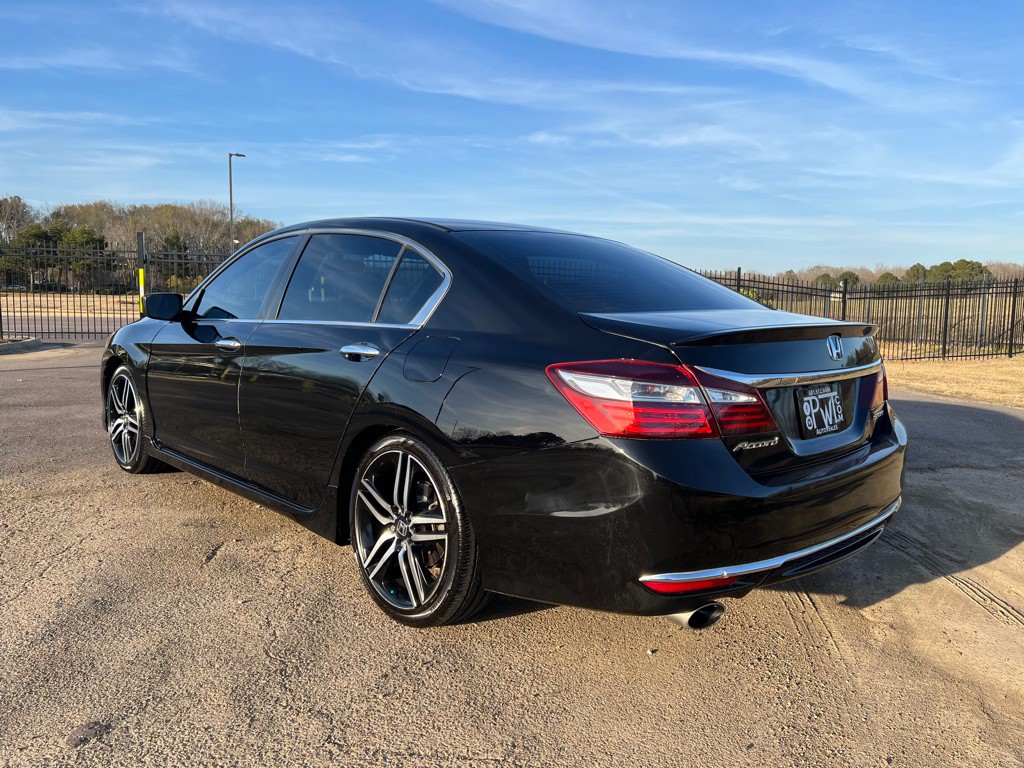 2016 Honda Accord Image 4
