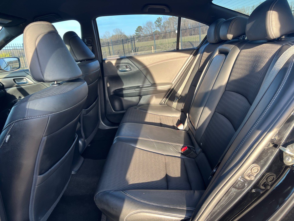 2016 Honda Accord Image 13