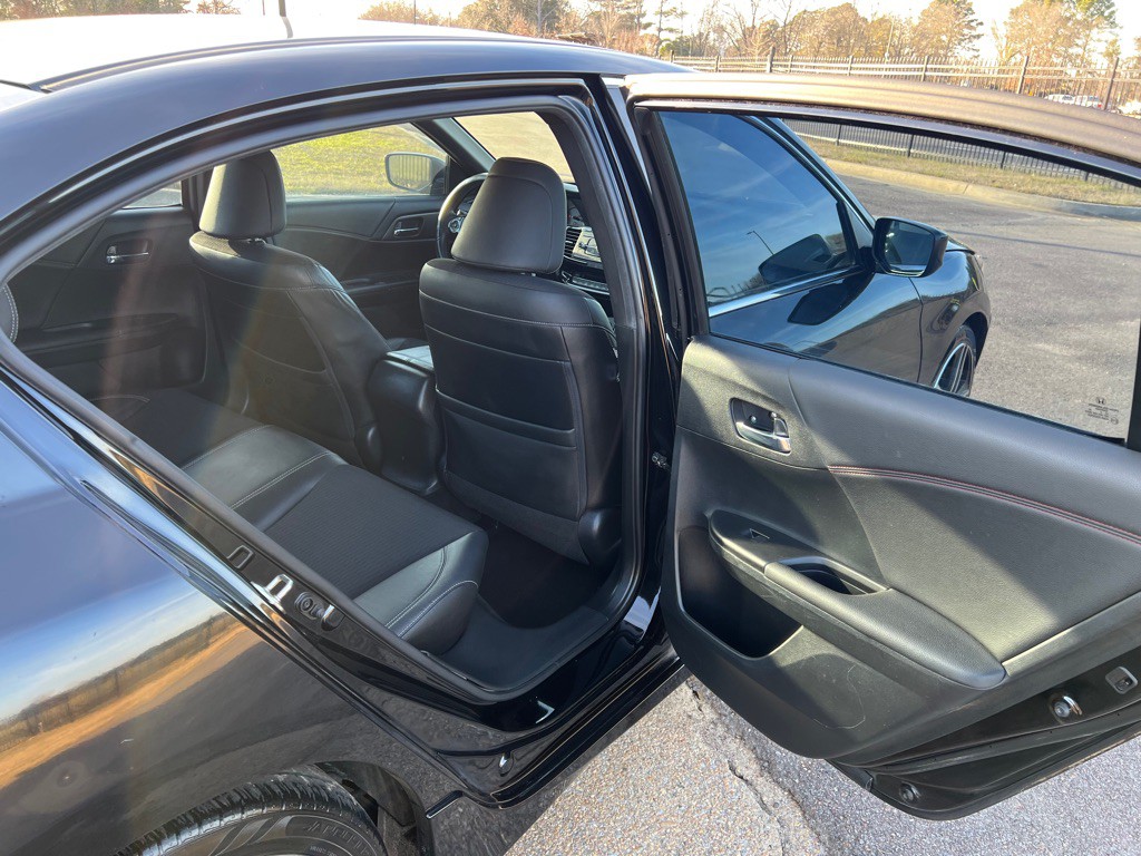 2016 Honda Accord Image 15