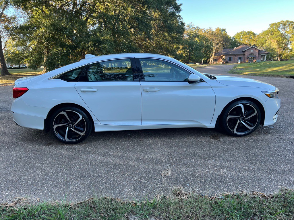 2018 Honda Accord Image 6
