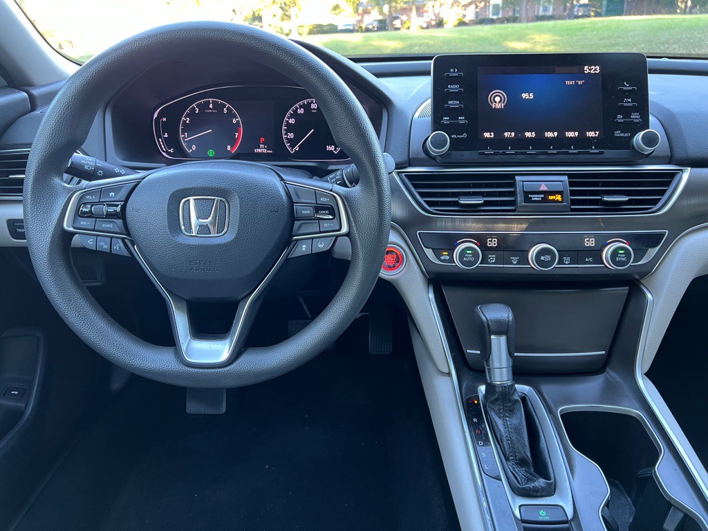 2018 Honda Accord Image 17