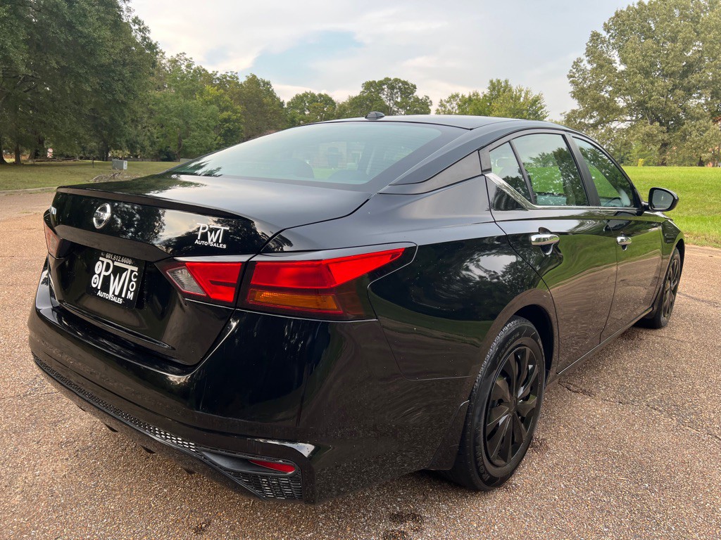 2019 Nissan Altima Image 5