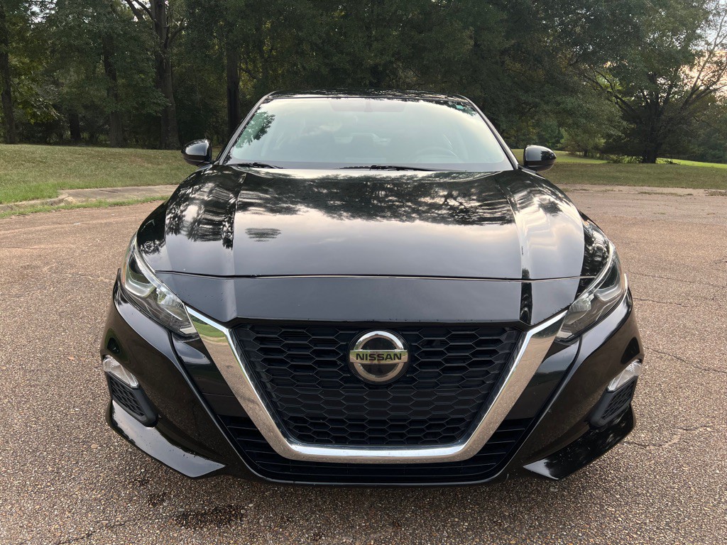 2019 Nissan Altima Image 8