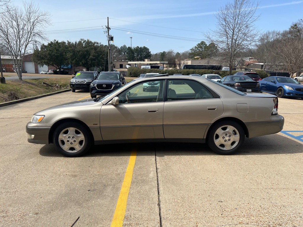 2000 Lexus ES Image 3