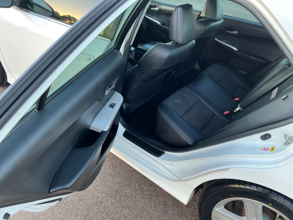 2014 Toyota Camry Image 12