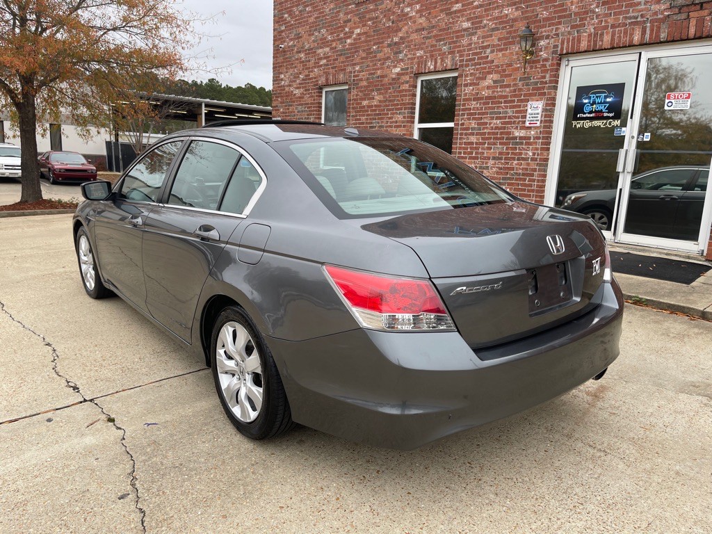 2010 Honda Accord Image 2