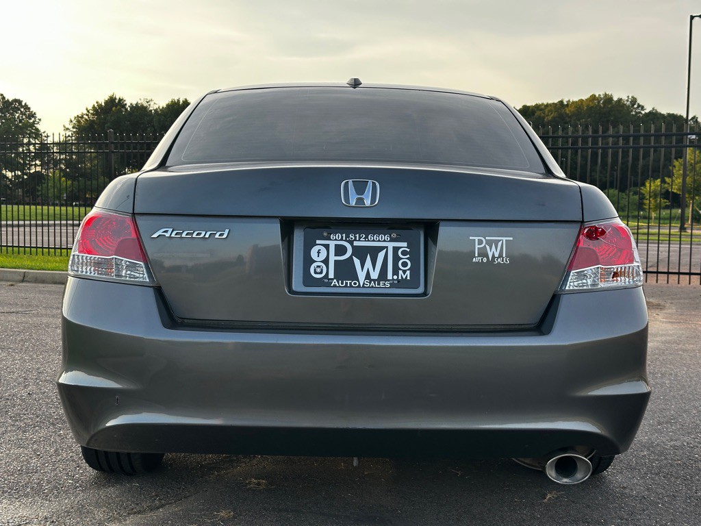2010 Honda Accord Image 17