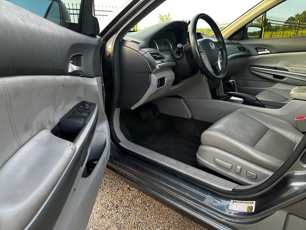 2010 Honda Accord Image 24