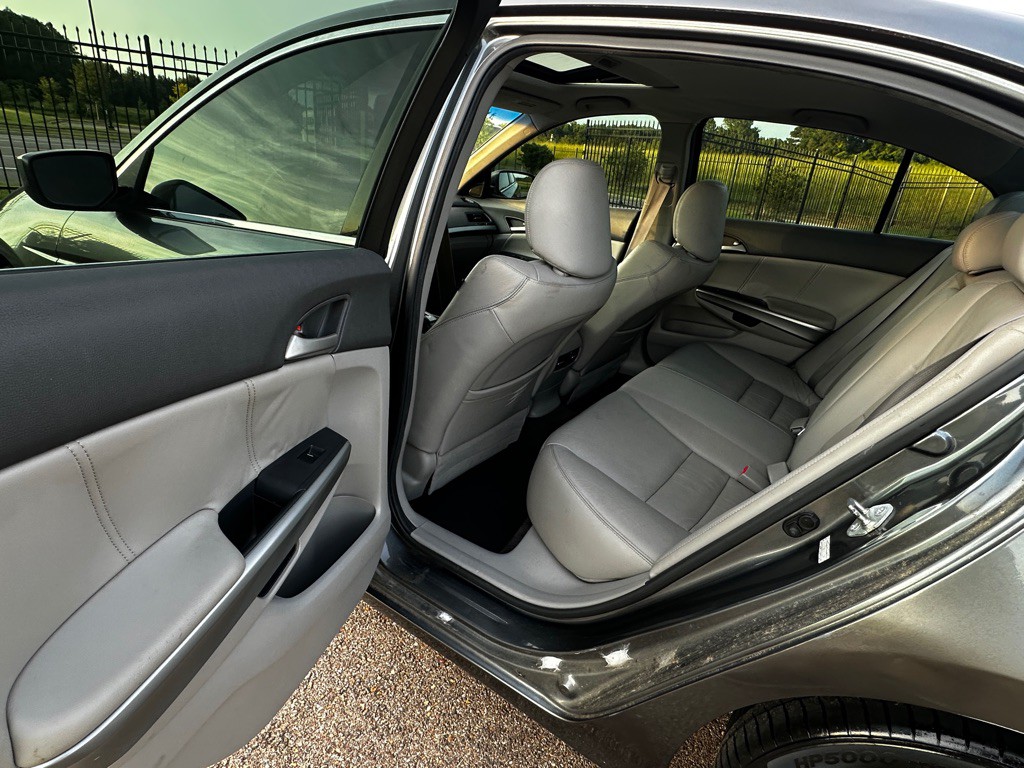 2010 Honda Accord Image 26