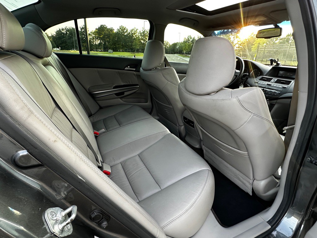 2010 Honda Accord Image 27