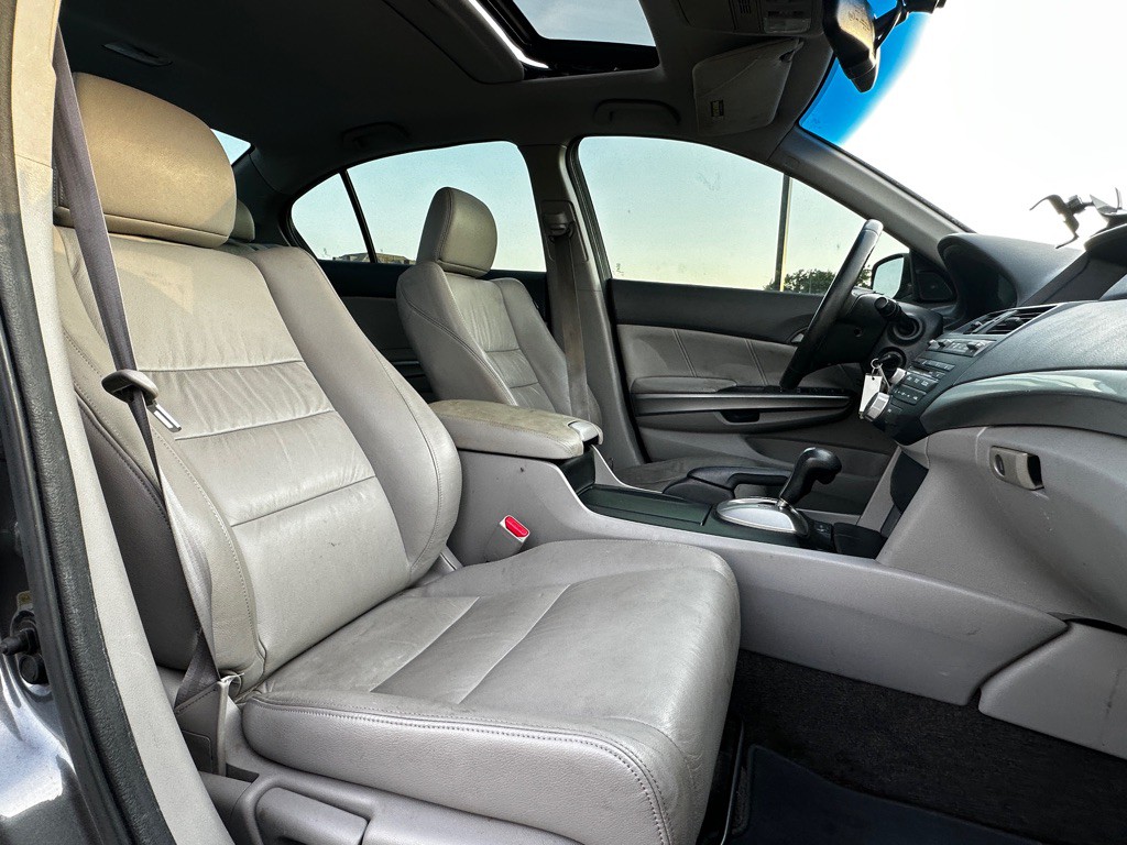 2010 Honda Accord Image 31