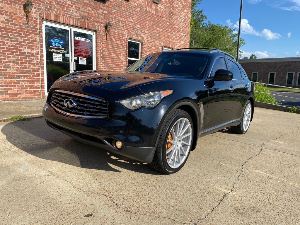 2011 INFINITI FX50 Image 2