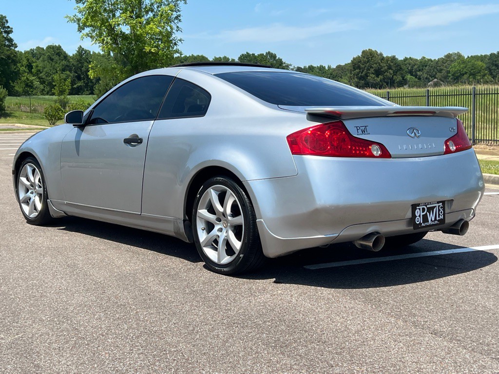 2005 INFINITI G35 Image 3