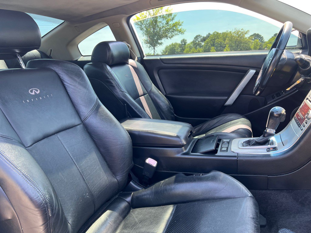 2005 INFINITI G35 Image 14