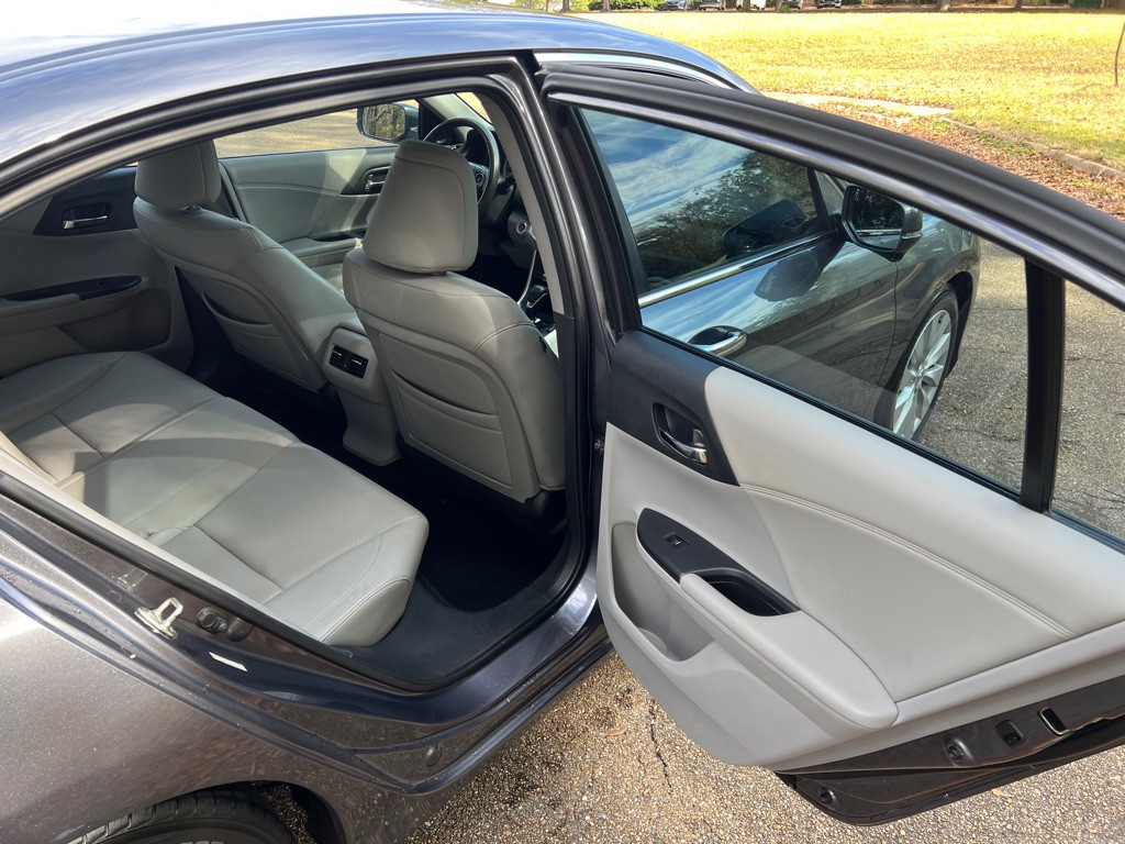 2014 Honda Accord Image 16
