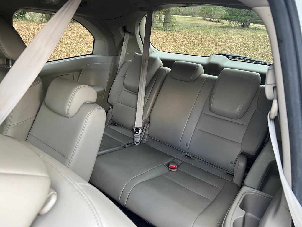 2016 Honda Odyssey Image 13