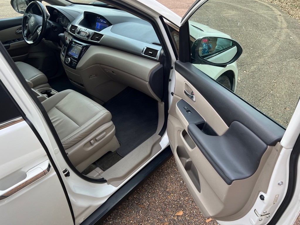 2016 Honda Odyssey Image 17