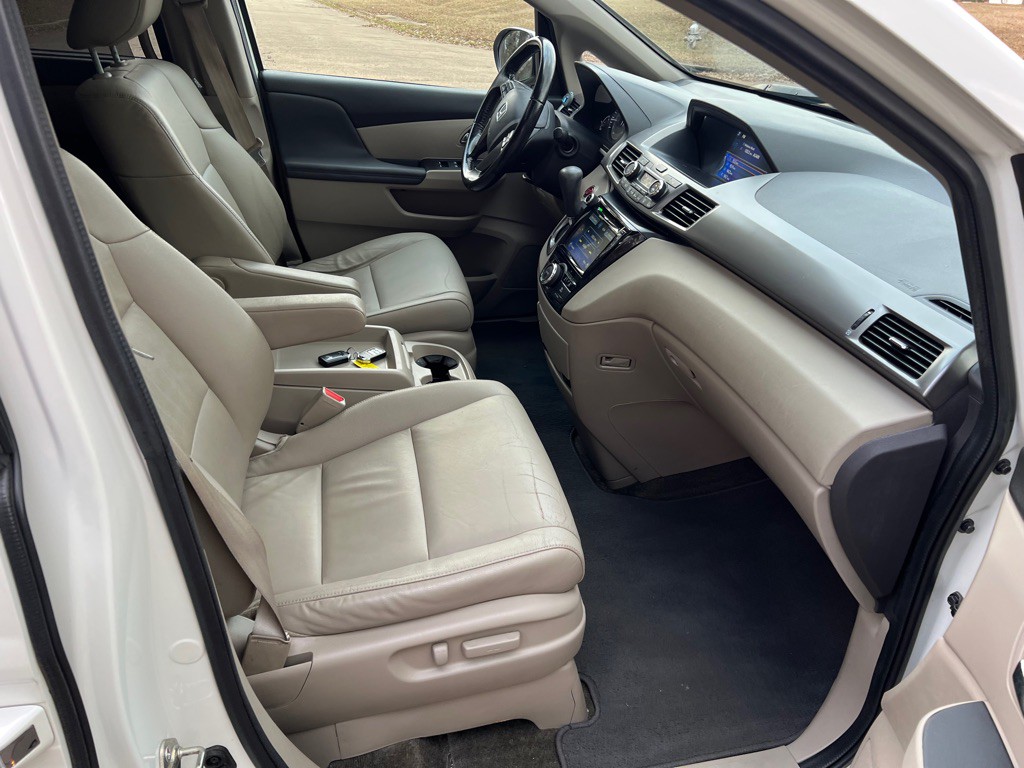 2016 Honda Odyssey Image 18