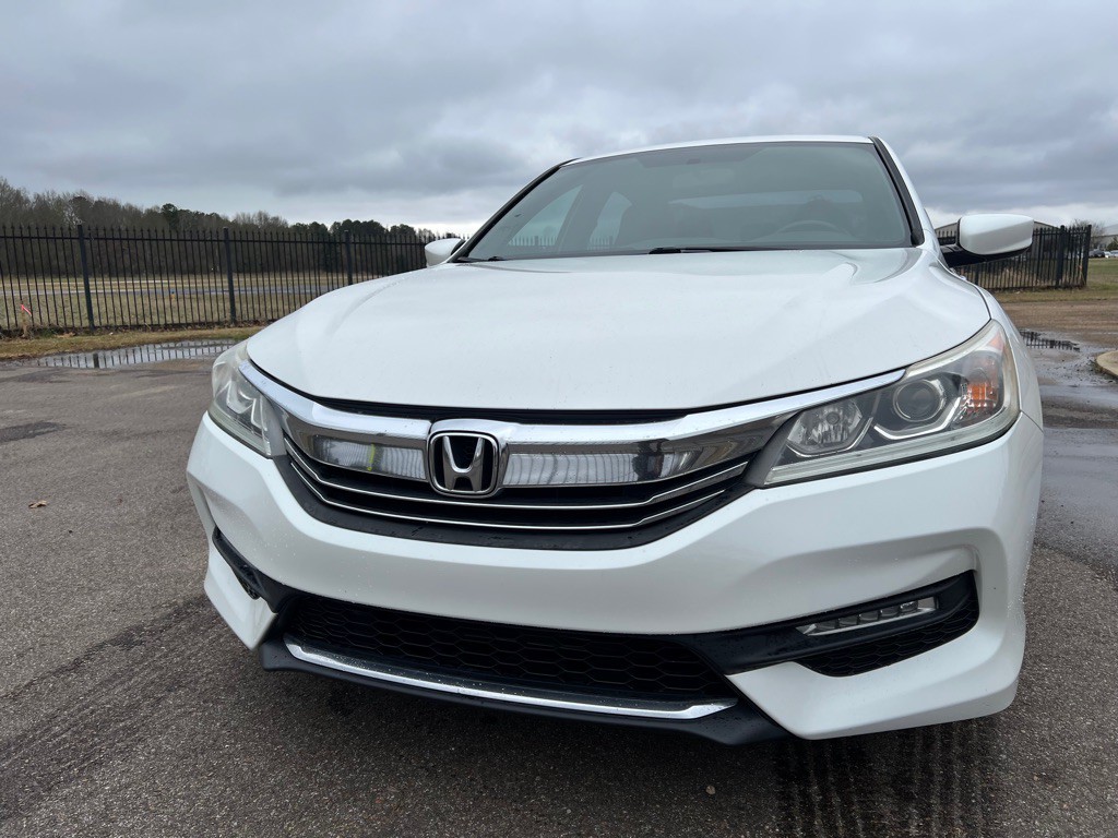 2017 Honda Accord Image 10