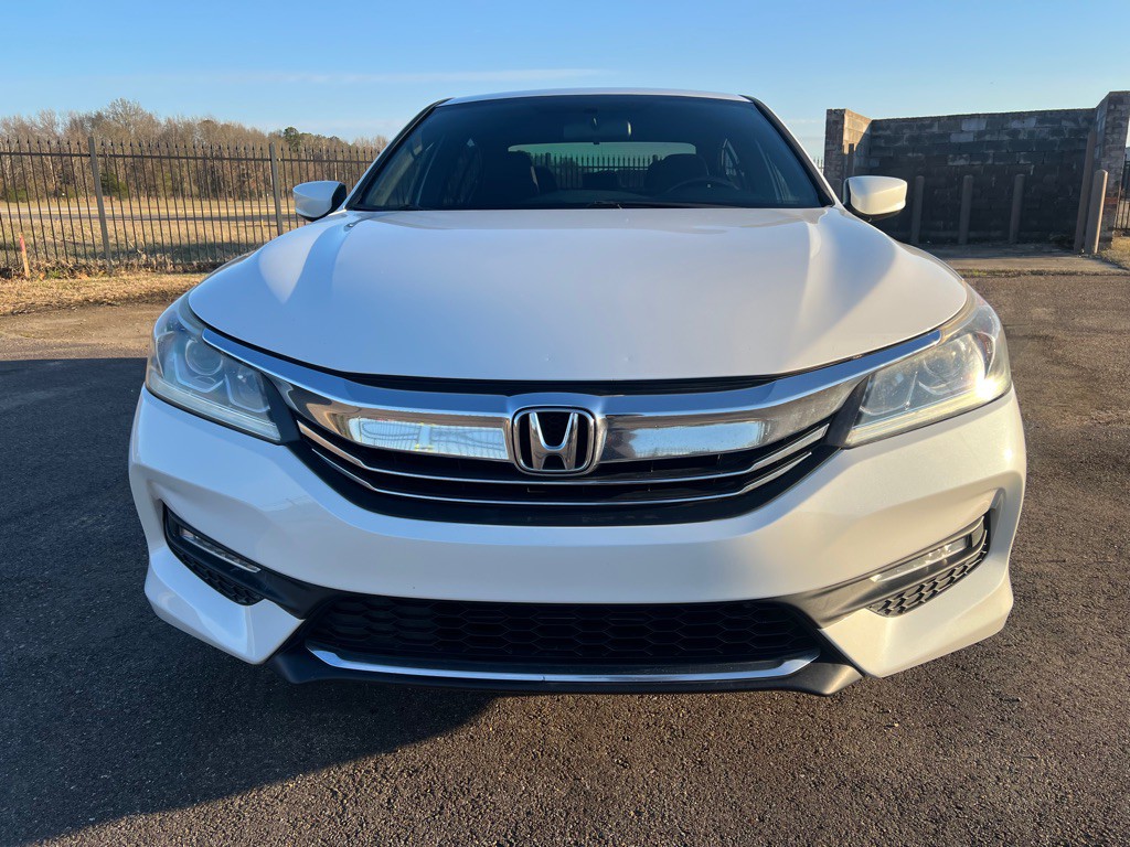 2017 Honda Accord Image 19