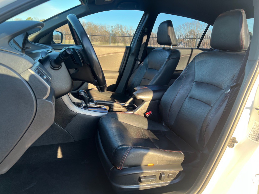 2017 Honda Accord Image 20