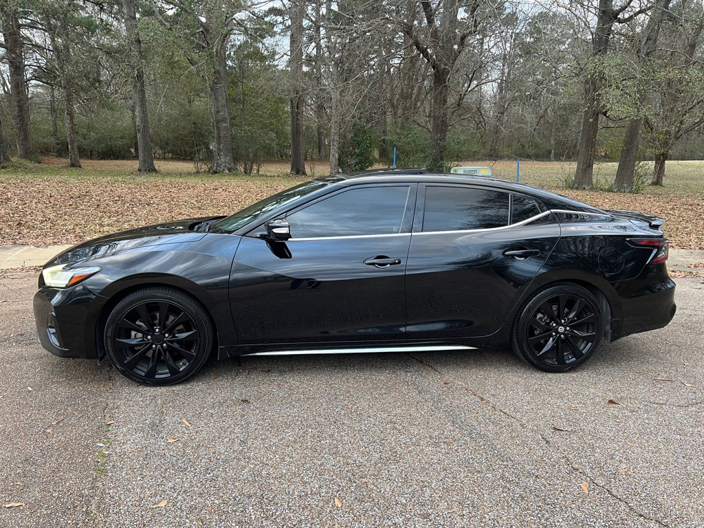 2021 Nissan Maxima Image 2