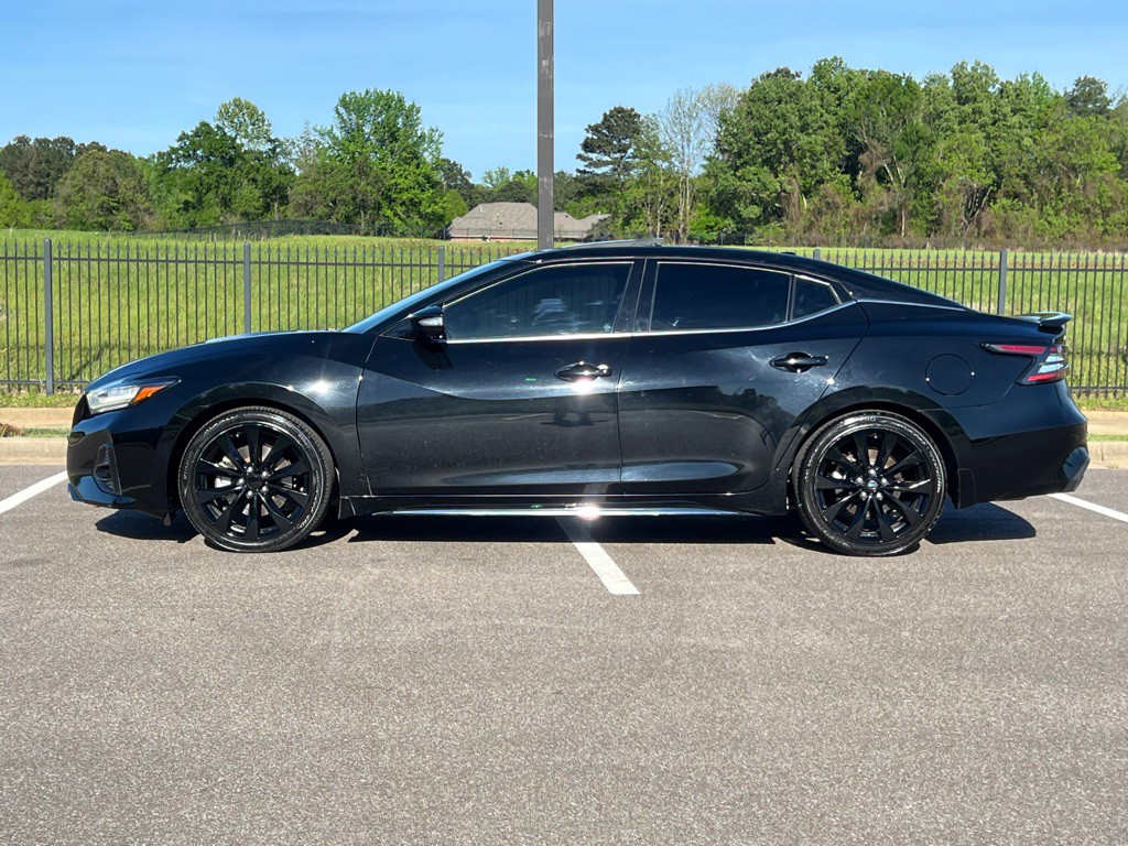 2021 Nissan Maxima Image 2