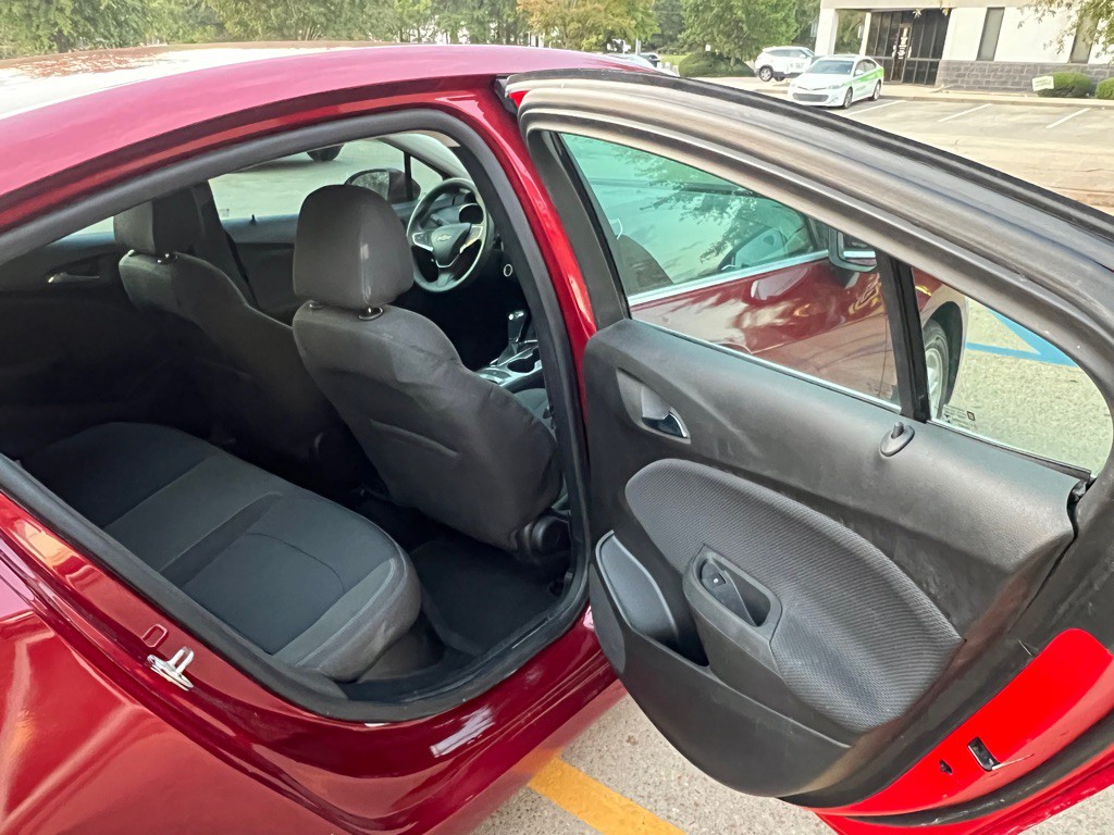 2017 Chevrolet Cruze Image 12