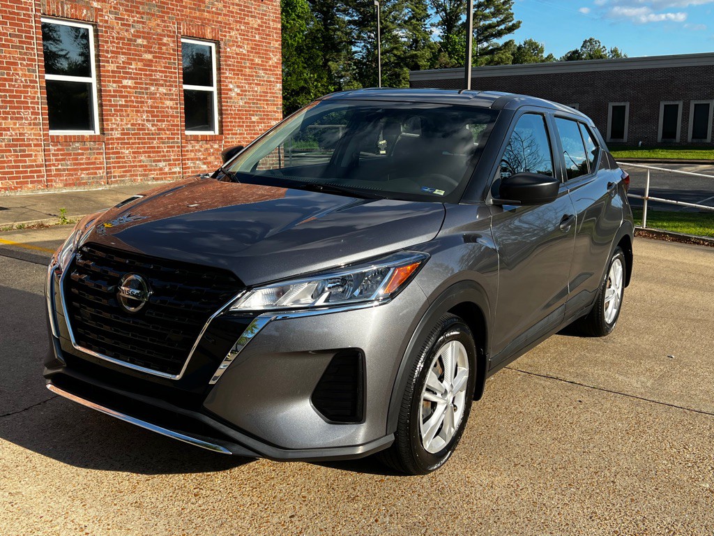 2021 Nissan Kicks Image 2