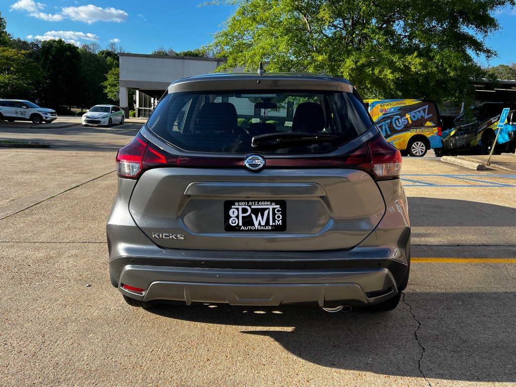 2021 Nissan Kicks Image 6