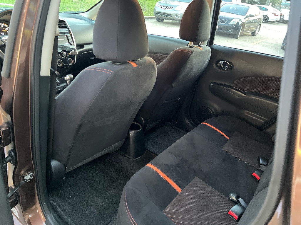 2017 Nissan Versa Image 10