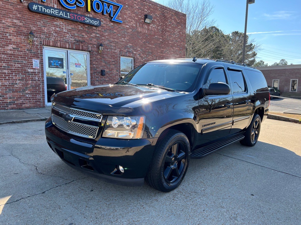 2012 Chevrolet Suburban Image 4