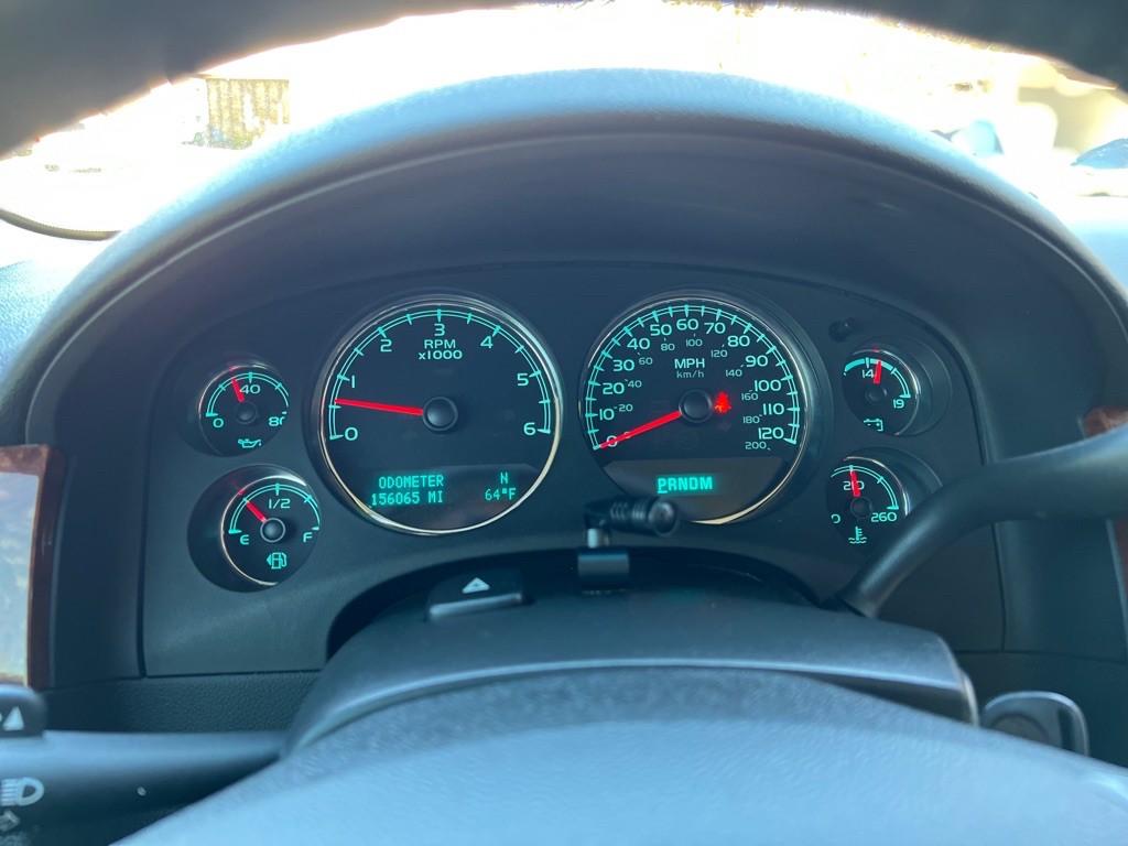 2012 Chevrolet Suburban Image 18