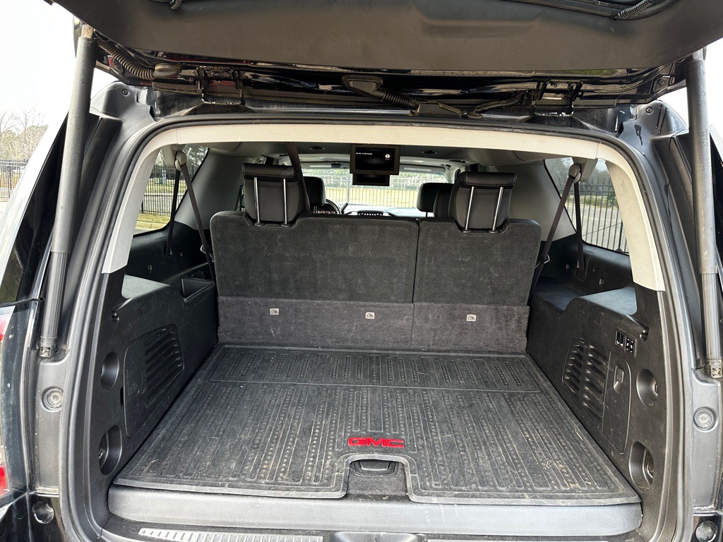 2016 GMC Yukon Image 16