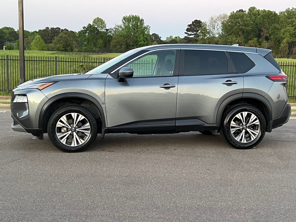 2023 Nissan Rogue Image 2