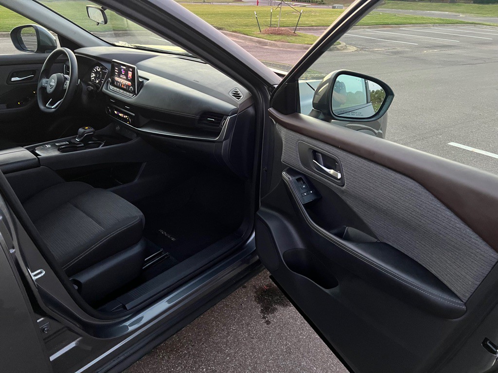 2023 Nissan Rogue Image 16