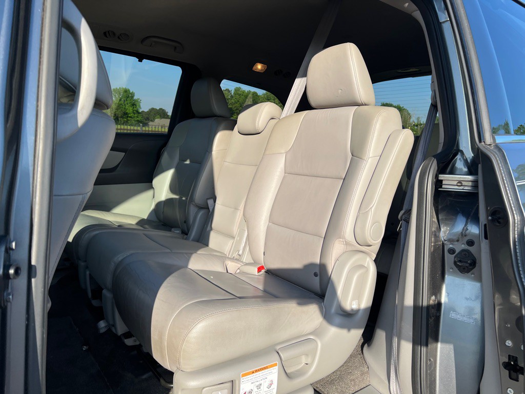 2012 Honda Odyssey Image 12