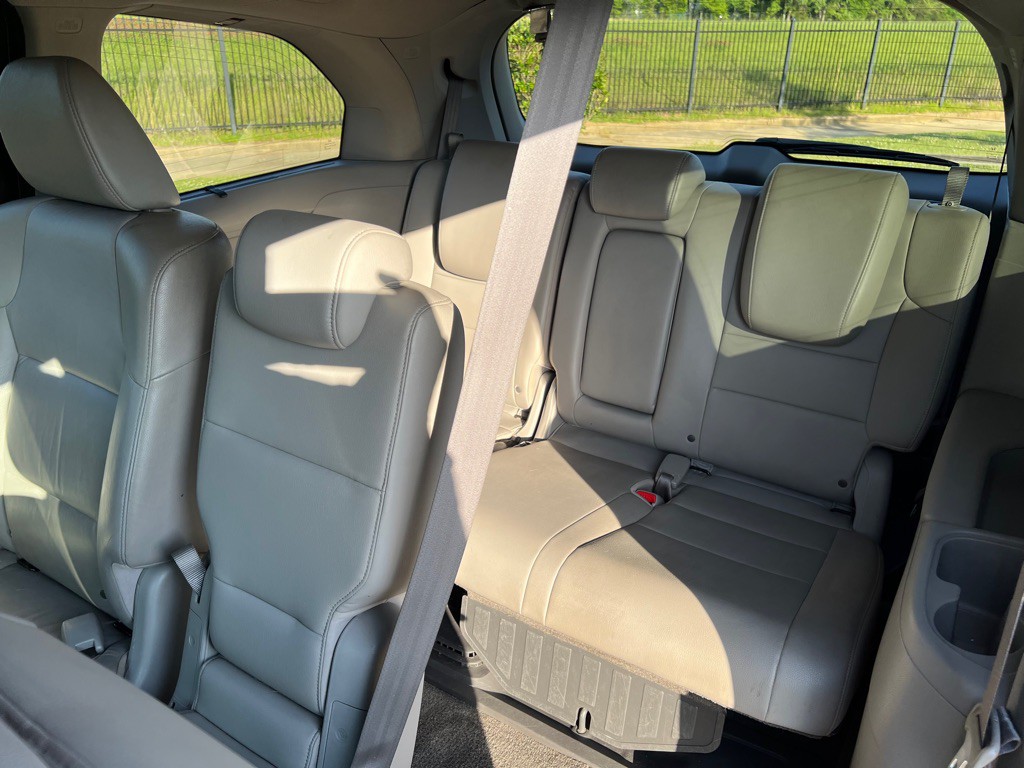 2012 Honda Odyssey Image 14