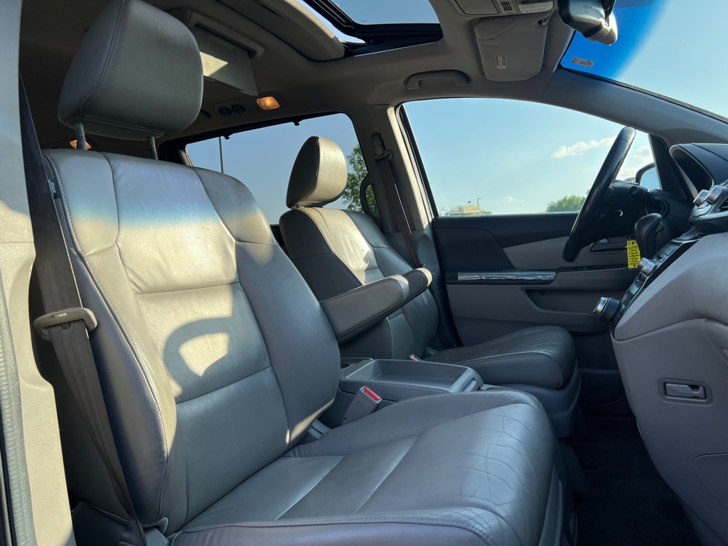 2012 Honda Odyssey Image 19