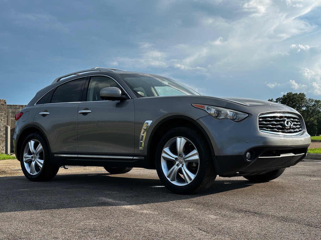2011 INFINITI FX35 Image 7