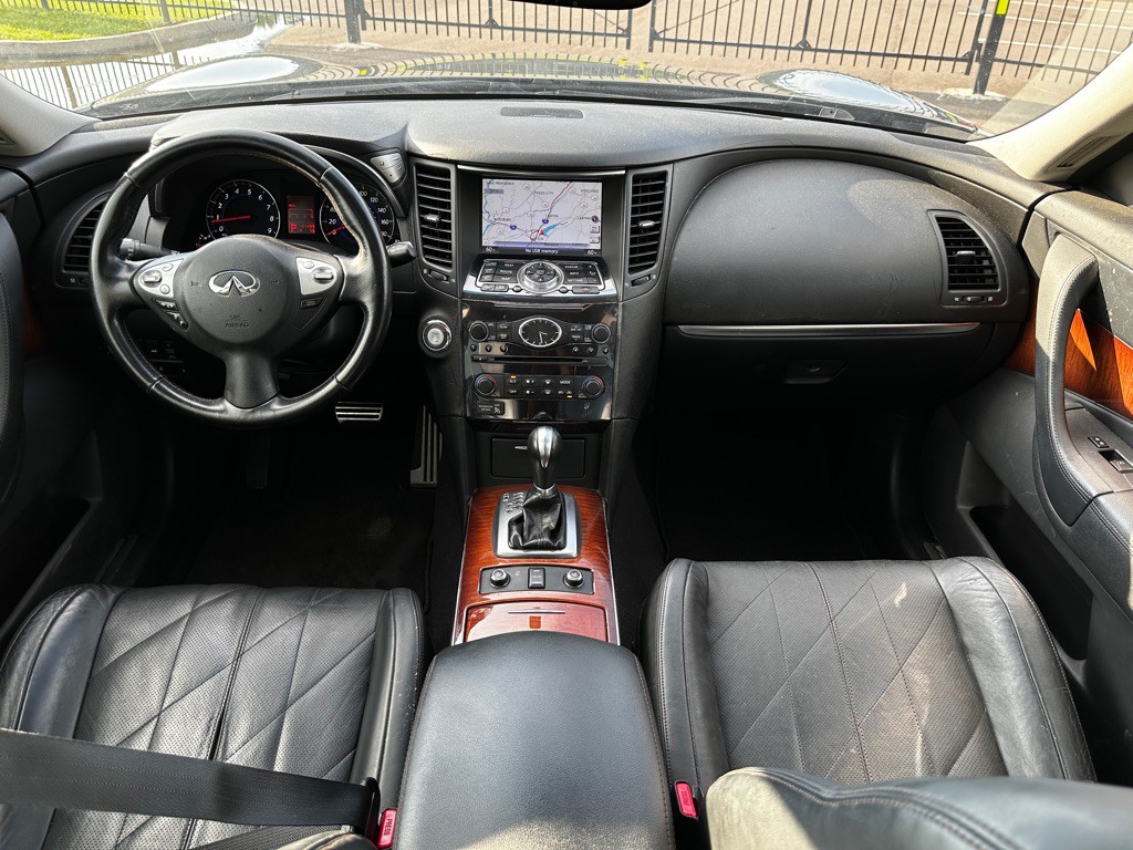 2011 INFINITI FX35 Image 15