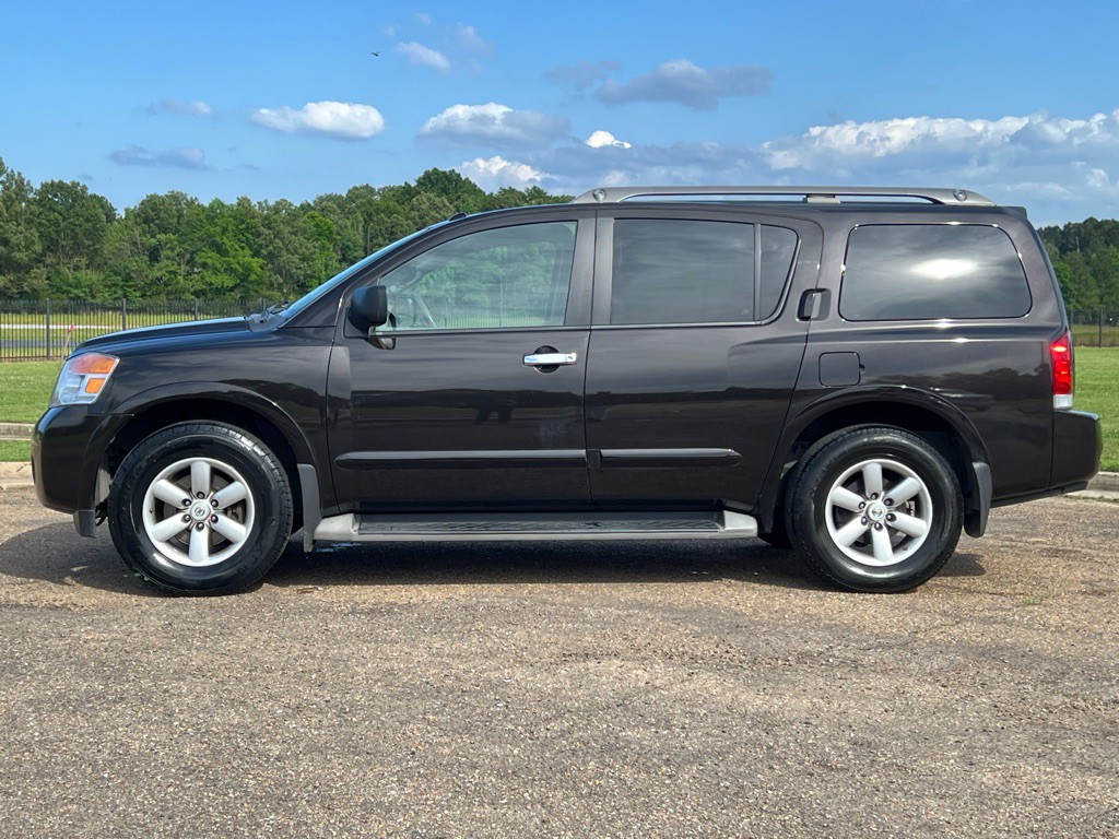 2015 Nissan Armada Image 2