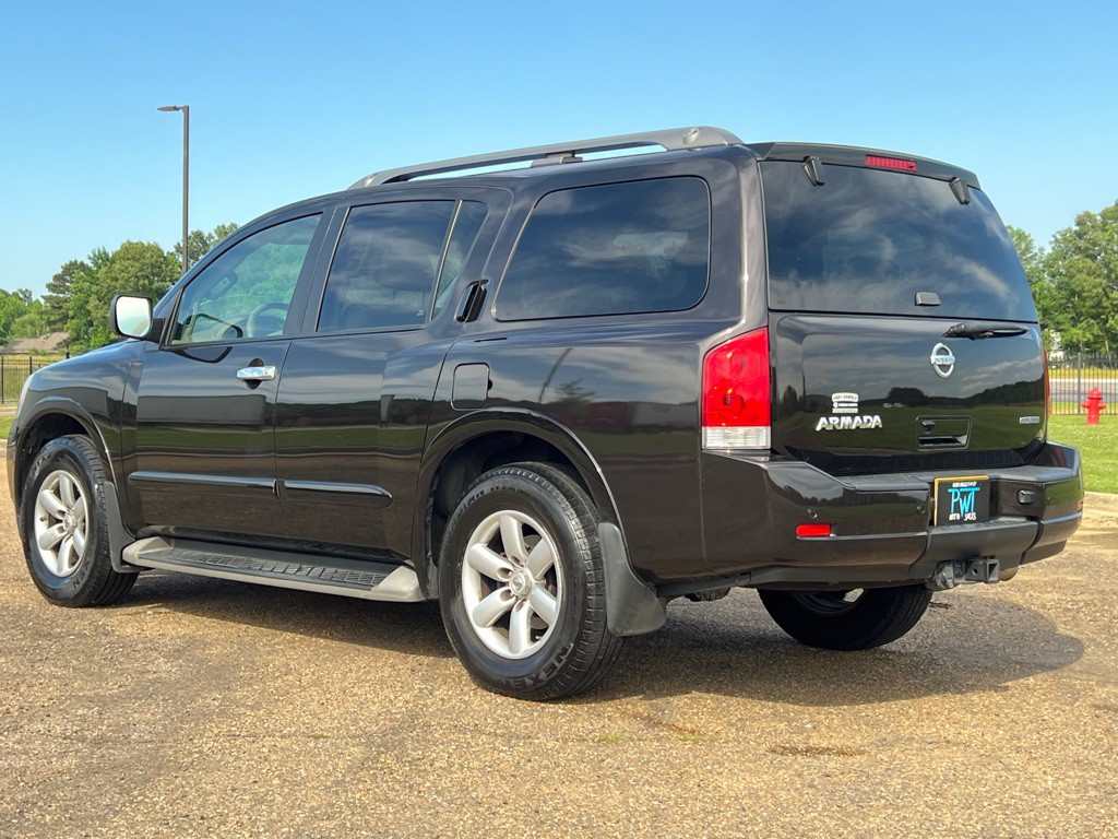 2015 Nissan Armada Image 3