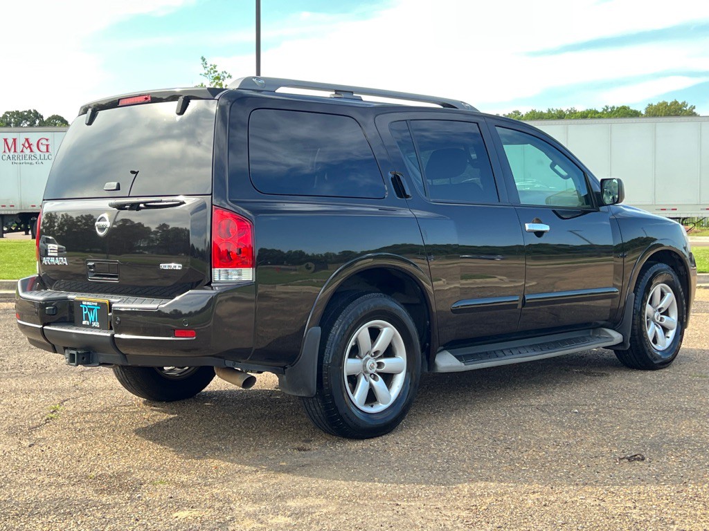 2015 Nissan Armada Image 5