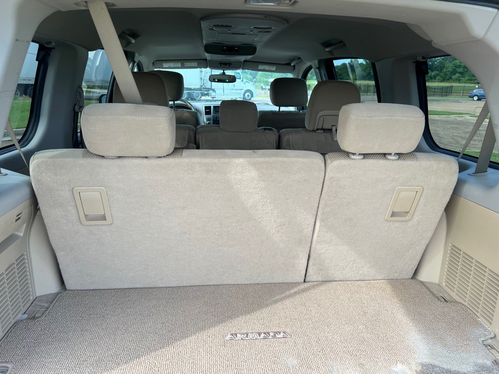 2015 Nissan Armada Image 15