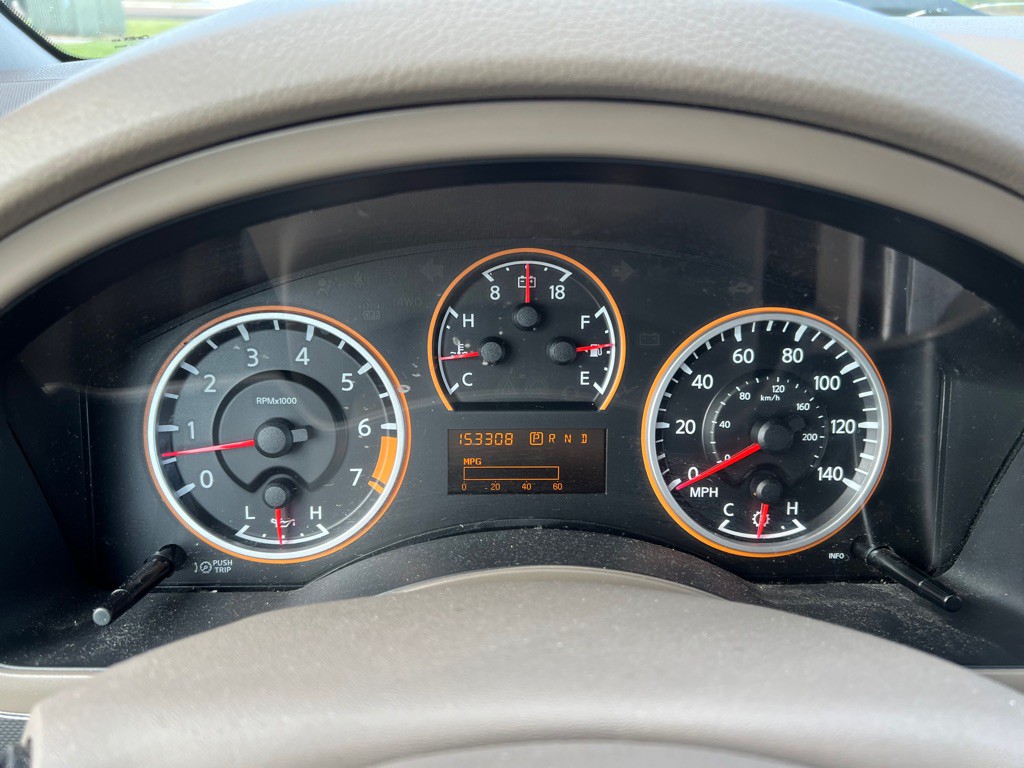 2015 Nissan Armada Image 21
